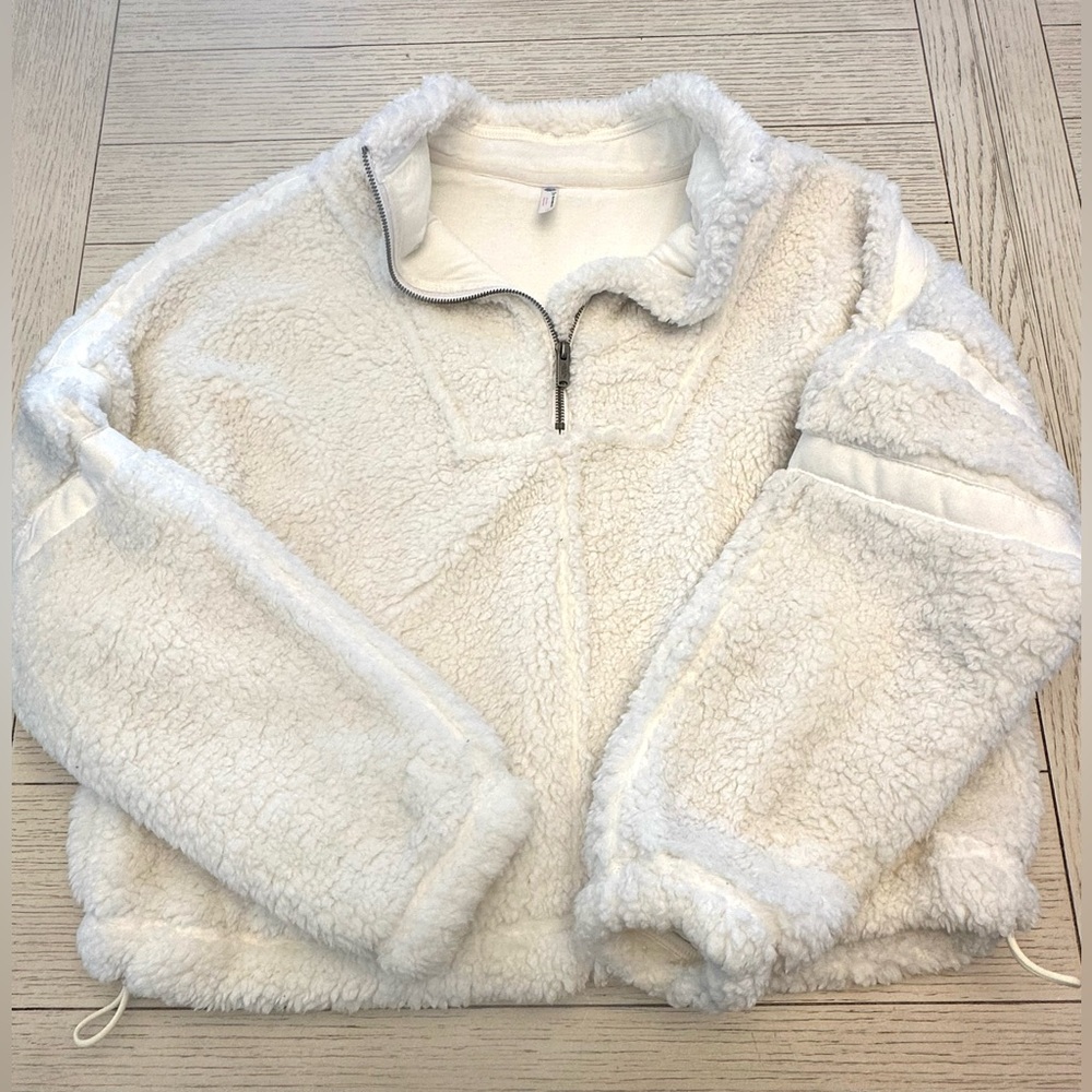 FREE PEOPLE WHITE HALF ZIP UP FLEECE STYLE PULLOVER SZ LARGE